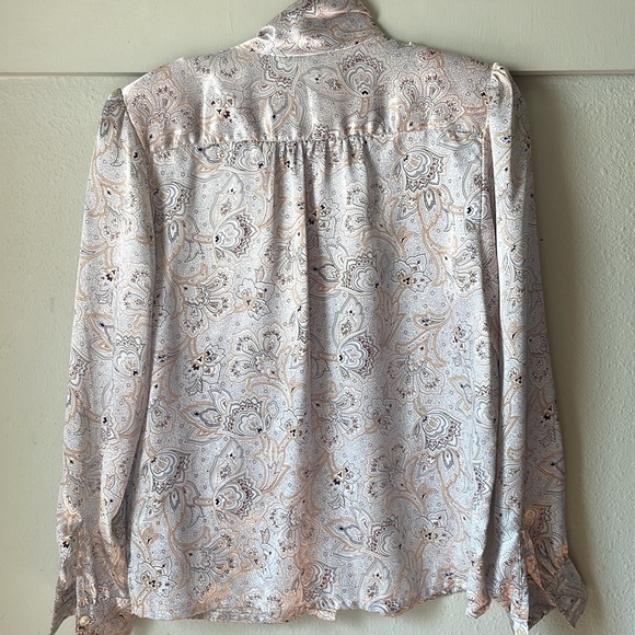 Vintage Worthington floral long sleeve button down blouse with wrap collar - Picture 5 of 6